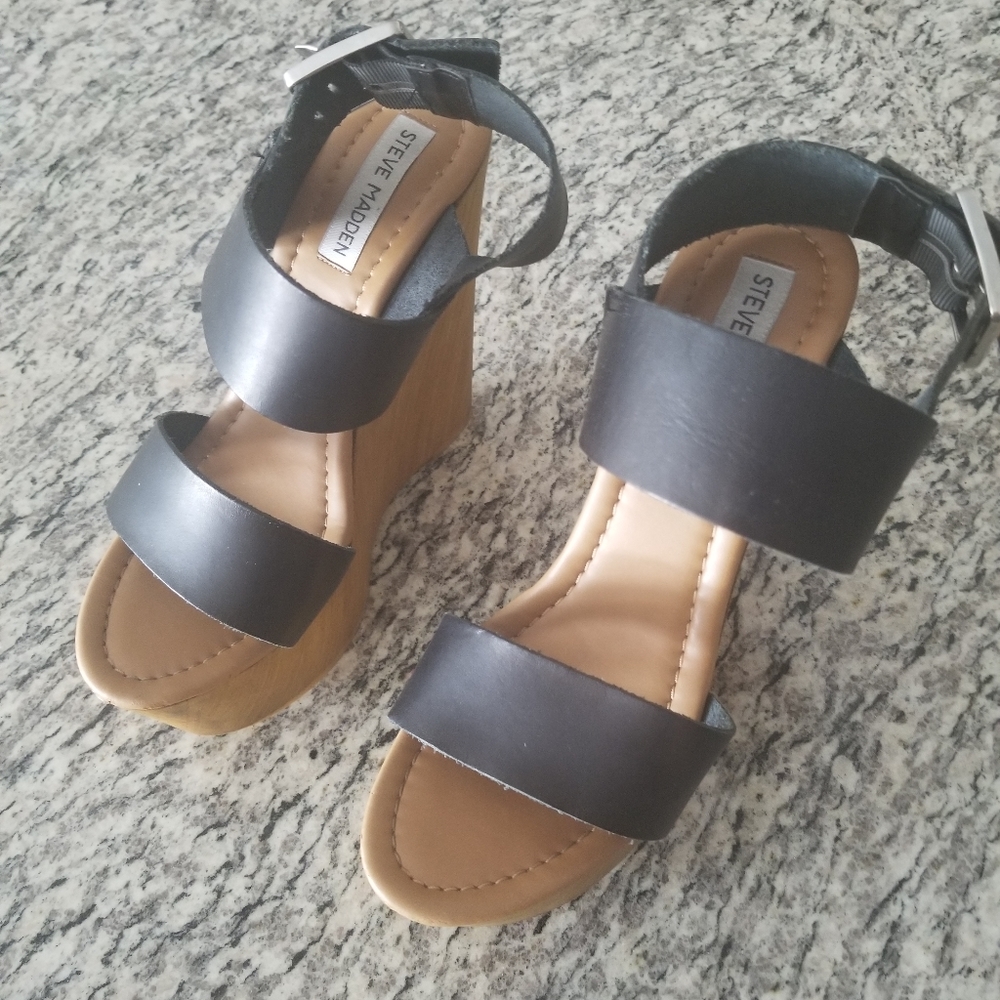 Steve Madden Wedge Sandal - Picture 2 of 7
